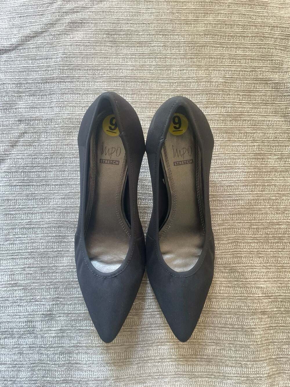 Impo Stretch Black Pointed Toe Kitten Heel Pumps Size 9